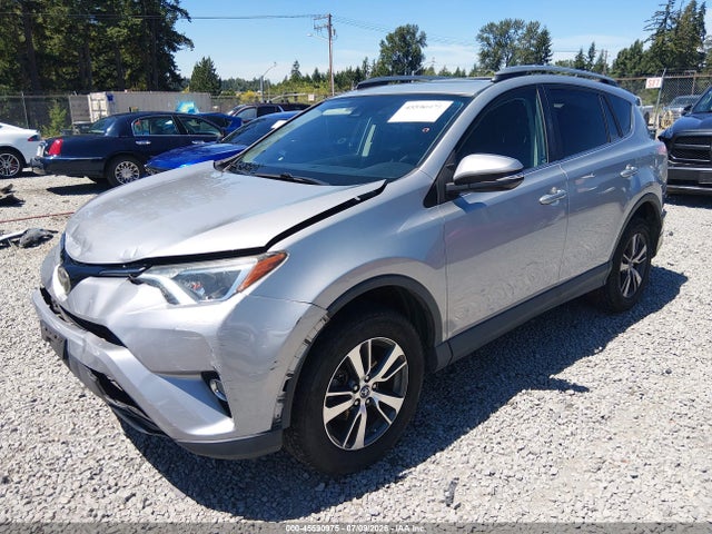 Toyota Rav4 Xle 2017 2T3RFREVXHW574255 Image 2