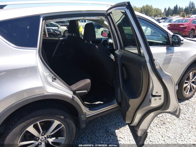 Toyota Rav4 Xle 2017 2T3RFREVXHW574255 Image 8