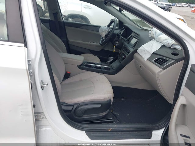 45591072 :رقم المزاد ، 5NPE24AF0HH553773 vin ، 2017 Hyundai Sonata Se مزاد بيع