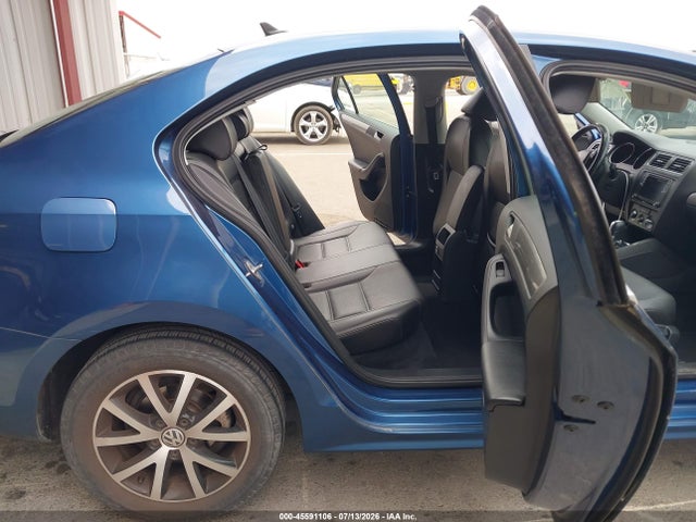 3VWDB7AJXHM375329 Volkswagen Jetta 1.4t Se