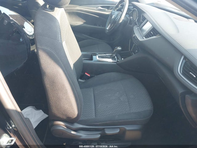 45591129 :رقم المزاد ، W04GL6SX9J1127984 vin ، 2018 Buick Regal Sportback Preferred مزاد بيع
