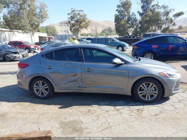 Hyundai Elantra Value Edition 2018 5NPD84LF1JH380374 Image 13