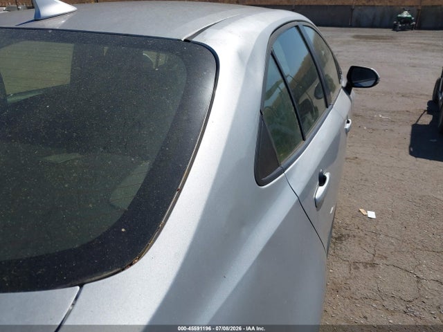 JTDS4RCE9LJ037295 Toyota COROLLA SE