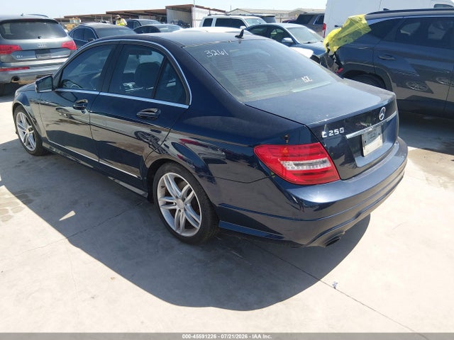 Продажа на аукционе авто 2013 Mercedes-benz C 250 Sport, vin: WDDGF4HB1DA863261, номер лота: 45591226