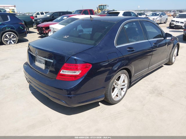 Продажа на аукционе авто 2013 Mercedes-benz C 250 Sport, vin: WDDGF4HB1DA863261, номер лота: 45591226