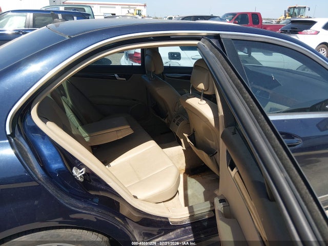 Продажа на аукционе авто 2013 Mercedes-benz C 250 Sport, vin: WDDGF4HB1DA863261, номер лота: 45591226