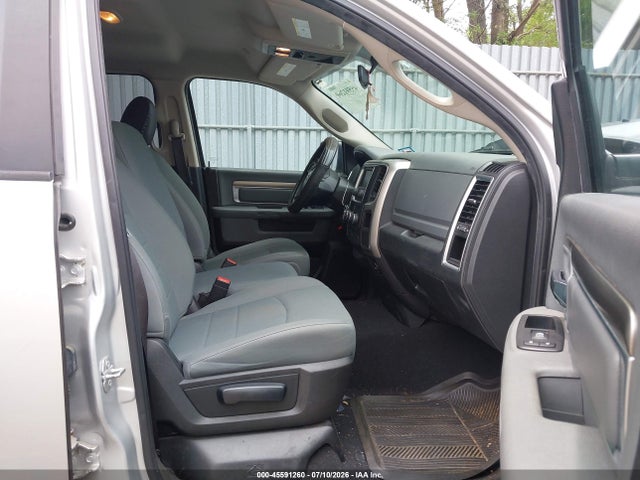45591260 :رقم المزاد ، 1C6RR7GG7JS120450 vin ، 2018 Ram 1500 Slt  4x4 6'4 Box مزاد بيع