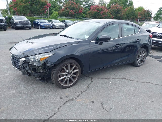 45591281 :رقم المزاد ، 3MZBN1V32JM261581 vin ، 2018 Mazda Mazda3 Touring مزاد بيع