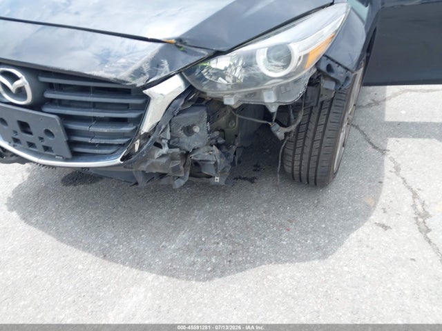 45591281 :رقم المزاد ، 3MZBN1V32JM261581 vin ، 2018 Mazda Mazda3 Touring مزاد بيع