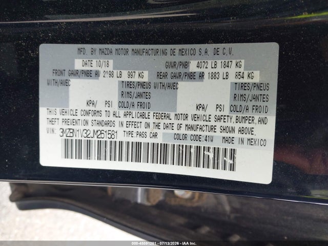 45591281 :رقم المزاد ، 3MZBN1V32JM261581 vin ، 2018 Mazda Mazda3 Touring مزاد بيع