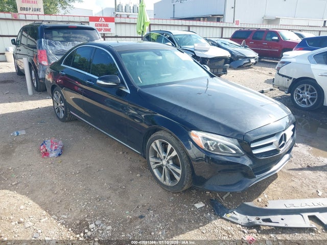 2015 Mercedes-benz C 300 4matic მანქანა იყიდება აუქციონზე, vin: 55SWF4KB8FU010217, აუქციონის ნომერი: 45591366