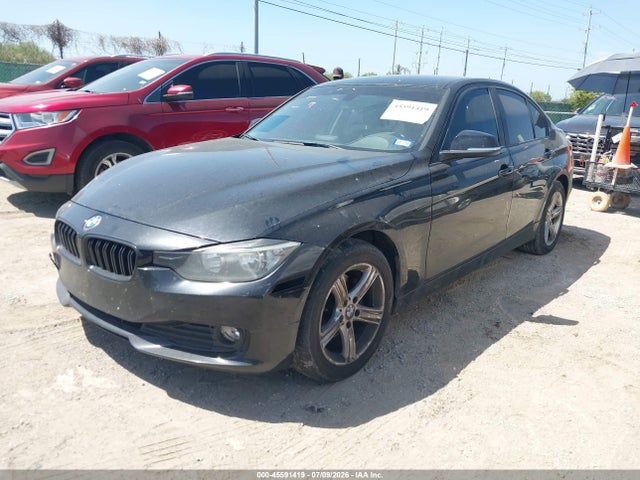 BMW 320i 2015 WBA3B1C52FK139884 Image 2