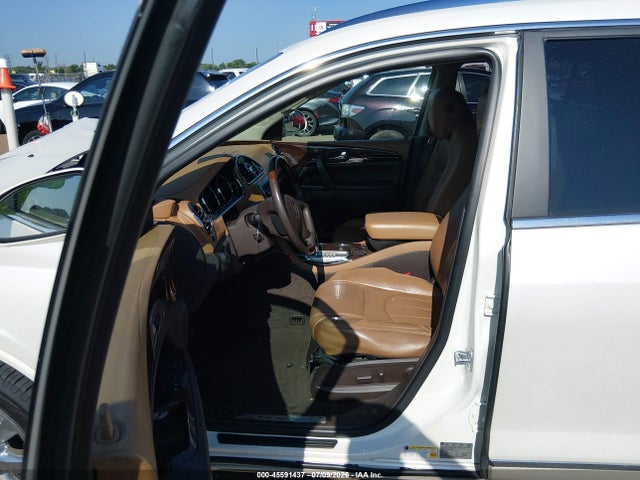 45591437 :رقم المزاد ، 5GAKRCKD0FJ319659 vin ، 2015 Buick Enclave Premium مزاد بيع