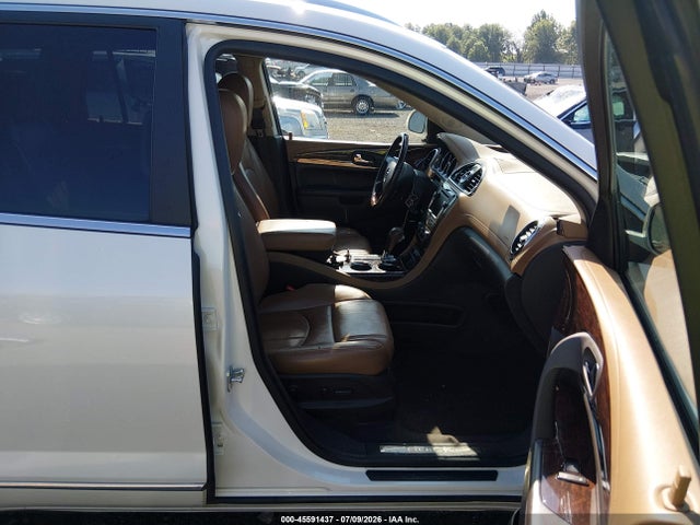 45591437 :رقم المزاد ، 5GAKRCKD0FJ319659 vin ، 2015 Buick Enclave Premium مزاد بيع