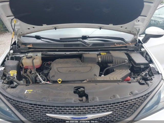 Chrysler Voyager L 2020 2C4RC1AG4LR193201 Image 10
