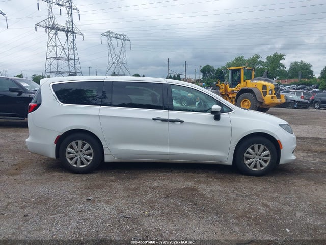 Chrysler Voyager L 2020 2C4RC1AG4LR193201 Image 13