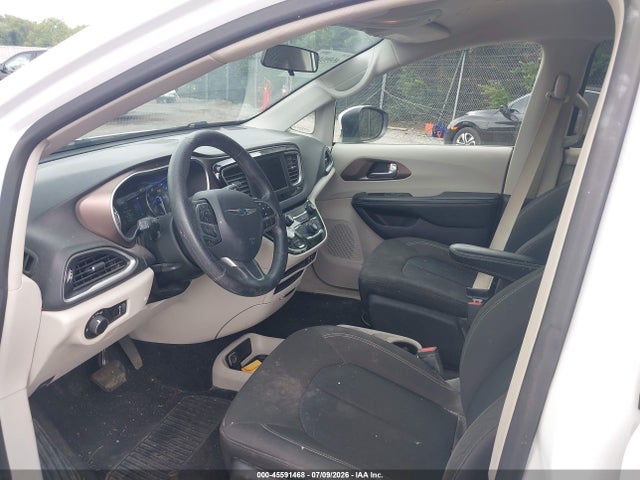 Chrysler Voyager L 2020 2C4RC1AG4LR193201 Image 14
