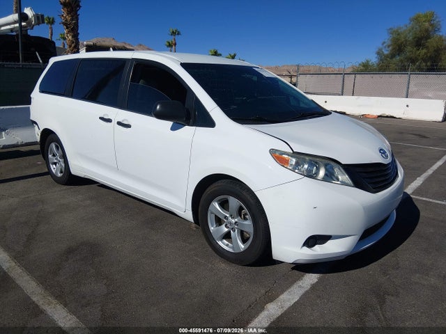 45591476 :رقم المزاد ، 5TDZZ3DC6HS820840 vin ، 2017 Toyota Sienna L 7 Passenger مزاد بيع