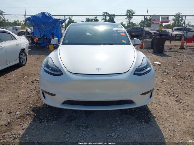 Продаж на аукціоні авто 2021 Tesla Model Y Standard Range Rear-wheel Drive, vin: 5YJYGDED2MF105910, номер лоту: 45591485