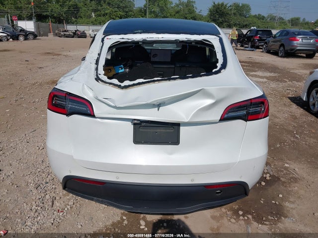 Продаж на аукціоні авто 2021 Tesla Model Y Standard Range Rear-wheel Drive, vin: 5YJYGDED2MF105910, номер лоту: 45591485