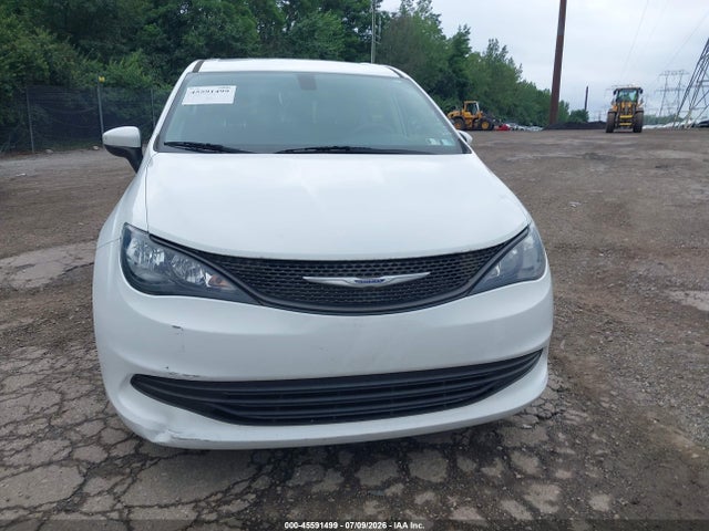 Chrysler Voyager L 2020 2C4RC1AG2LR193200 Image 12