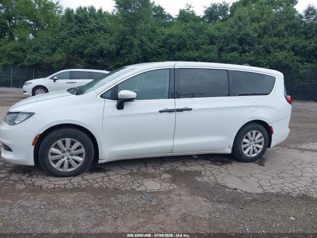 Chrysler Voyager L 2020 2C4RC1AG2LR193200 Image 14