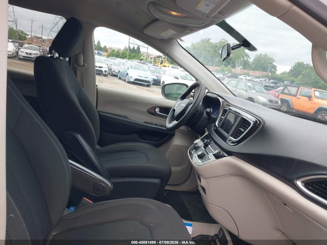 Chrysler Voyager L 2020 2C4RC1AG2LR193200 Image 5