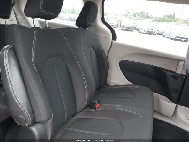 Chrysler Voyager L 2020 2C4RC1AG2LR193200 Image 8