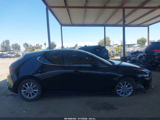 Mazda Mazda3 2.5 S 2023 JM1BPAJM9P1615288 Image 13