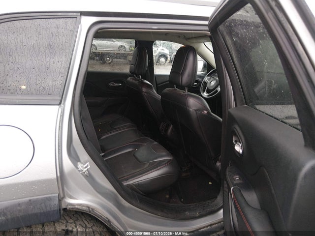 Продажа на аукционе авто 2016 Jeep Cherokee Trailhawk, vin: 1C4PJMBS7GW283649, номер лота: 45591565