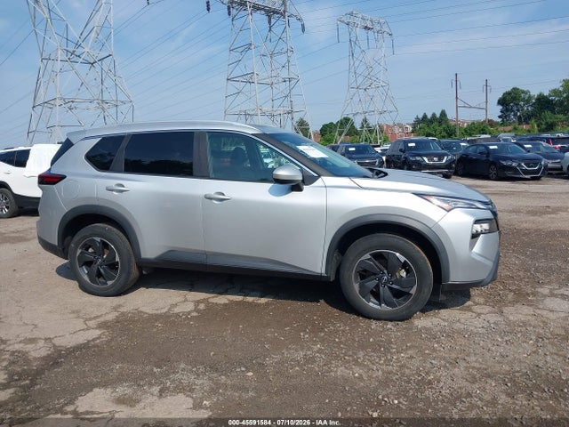5N1BT3BA5RC670965 Nissan Rogue Sv Fwd