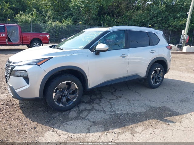5N1BT3BA5RC670965 Nissan Rogue Sv Fwd