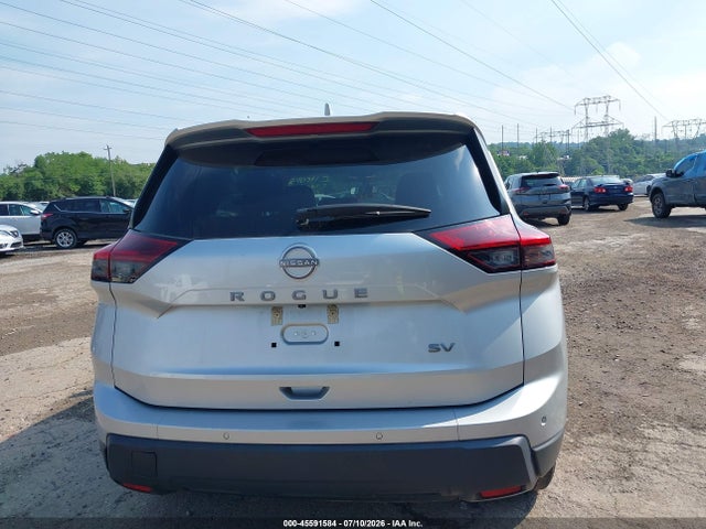 5N1BT3BA5RC670965 Nissan Rogue Sv Fwd