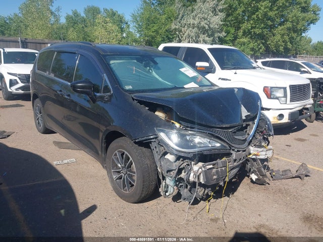 Aukcja sprzedaży 2017 Chrysler Pacifica Touring-l, vin: 2C4RC1BG4HR633729, numer aukcji: 45591591