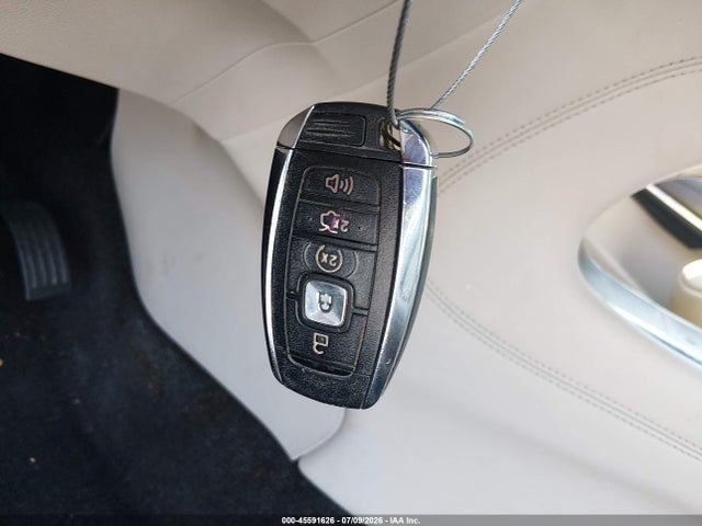 Продажа на аукционе авто 2017 Lincoln Mkc Premiere, vin: 5LMCJ1C94HUL52084, номер лота: 45591626