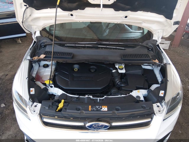 1FMCU0J95GUA09192 Ford Escape Titanium