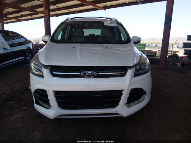 1FMCU0J95GUA09192 Ford Escape Titanium