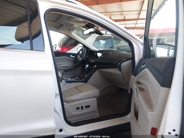 1FMCU0J95GUA09192 Ford Escape Titanium