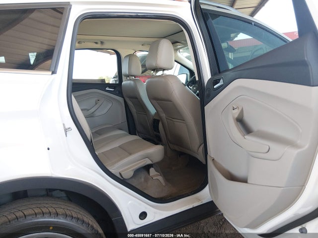 1FMCU0J95GUA09192 Ford Escape Titanium