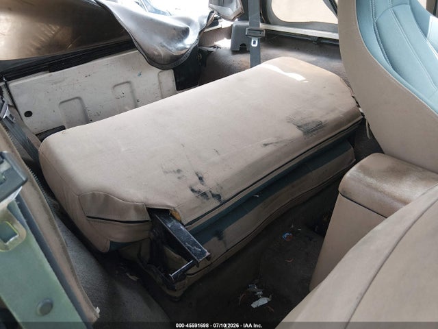 45591698 :رقم المزاد ، 1J4FA59S1YP701023 vin ، 2000 Jeep Wrangler Sahara مزاد بيع