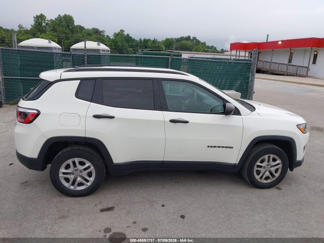 45591737 :رقم المزاد ، 3C4NJDAB8JT281656 vin ، 2018 Jeep Compass Sport 4x4 مزاد بيع