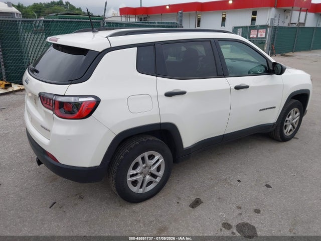 45591737 :رقم المزاد ، 3C4NJDAB8JT281656 vin ، 2018 Jeep Compass Sport 4x4 مزاد بيع