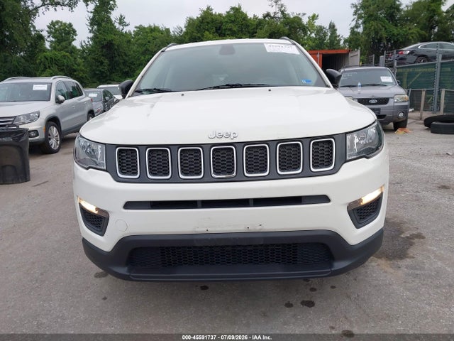45591737 :رقم المزاد ، 3C4NJDAB8JT281656 vin ، 2018 Jeep Compass Sport 4x4 مزاد بيع