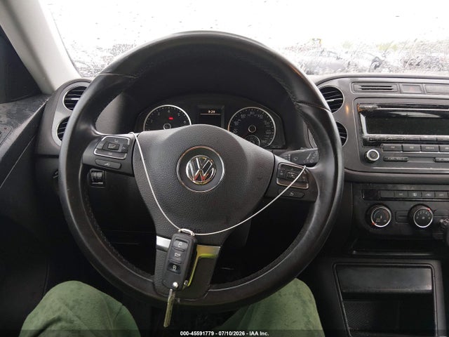 Продажа на аукционе авто 2014 Volkswagen Tiguan S, vin: WVGCV3AX7EW086838, номер лота: 45591779