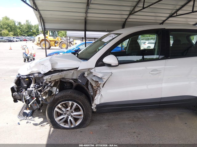 Продаж на аукціоні авто 2014 Volkswagen Tiguan S, vin: WVGBV3AX3EW615049, номер лоту: 45591794