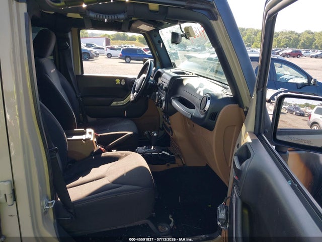45591837 :رقم المزاد ، 1C4BJWFG9HL713261 vin ، 2017 Jeep Wrangler Unlimited Rubicon مزاد بيع