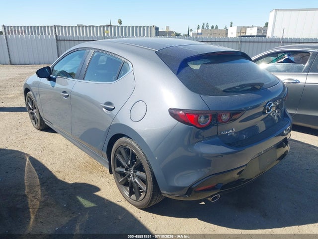 Mazda Mazda3 2.5 S Carbon Edition 2023 JM1BPBLM3P1621431 Image 3