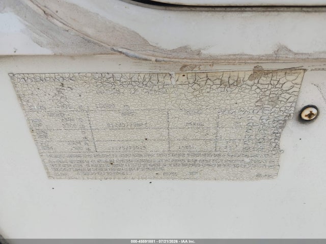 45591881 :رقم المزاد ، 4YDT30B2730309615 vin ، 2003 Keystone Hornet 3001b مزاد بيع