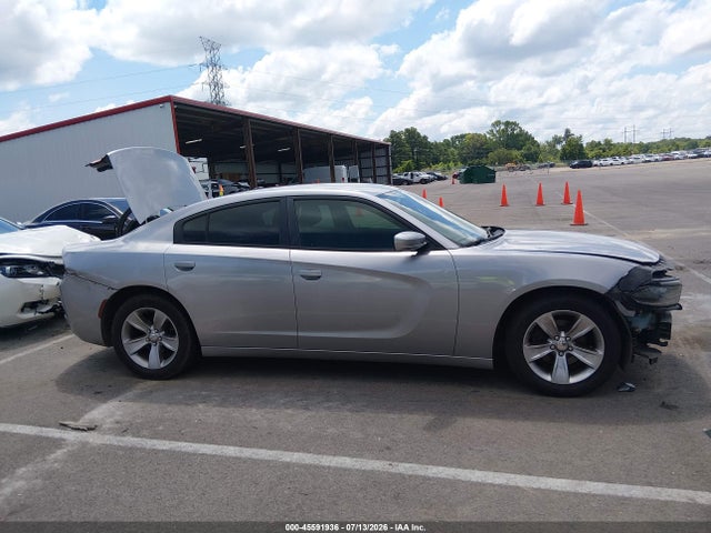 45591936 :رقم المزاد ، 2C3CDXBG9FH748727 vin ، 2015 Dodge Charger Se مزاد بيع