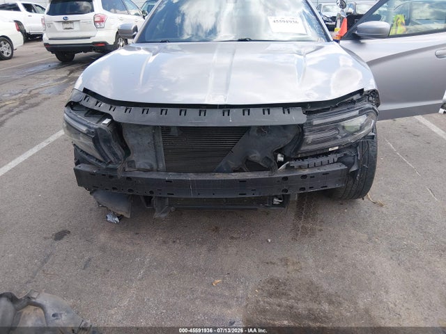 45591936 :رقم المزاد ، 2C3CDXBG9FH748727 vin ، 2015 Dodge Charger Se مزاد بيع